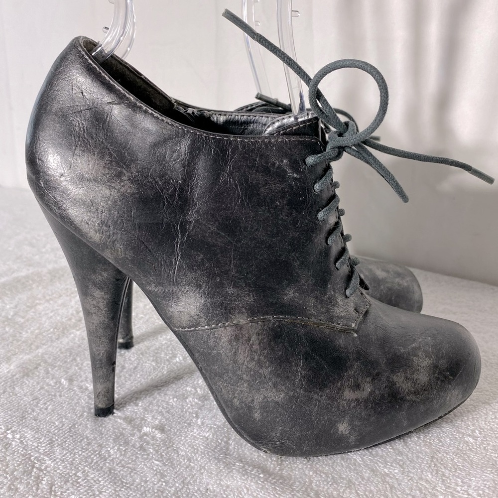 Breckelles Marbled Metallic Grey Kendra 22 Lace Up High Heel Ankle Booties 7